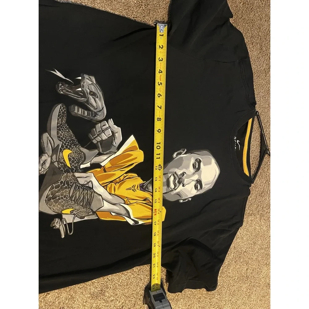 Nike Dri-FIT Kobe Bryant T-Shirt 'Comic Kobe' Men's Size Large